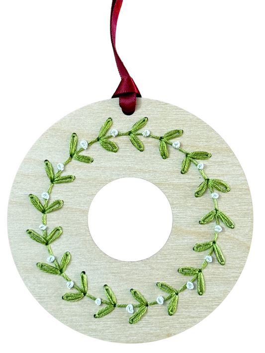 Mistletoe Wreath Ornament Embroidery Kit
