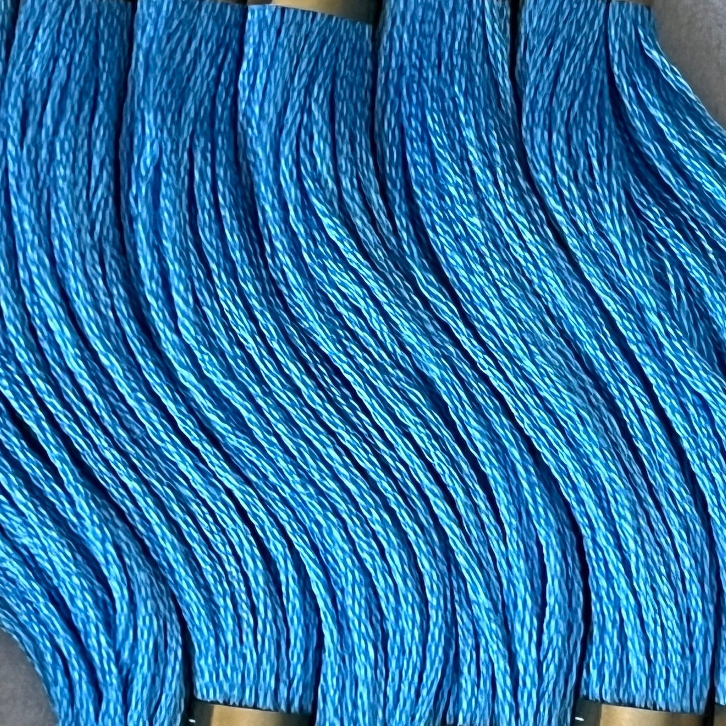 Cosmo 6-strand Floss, 2412