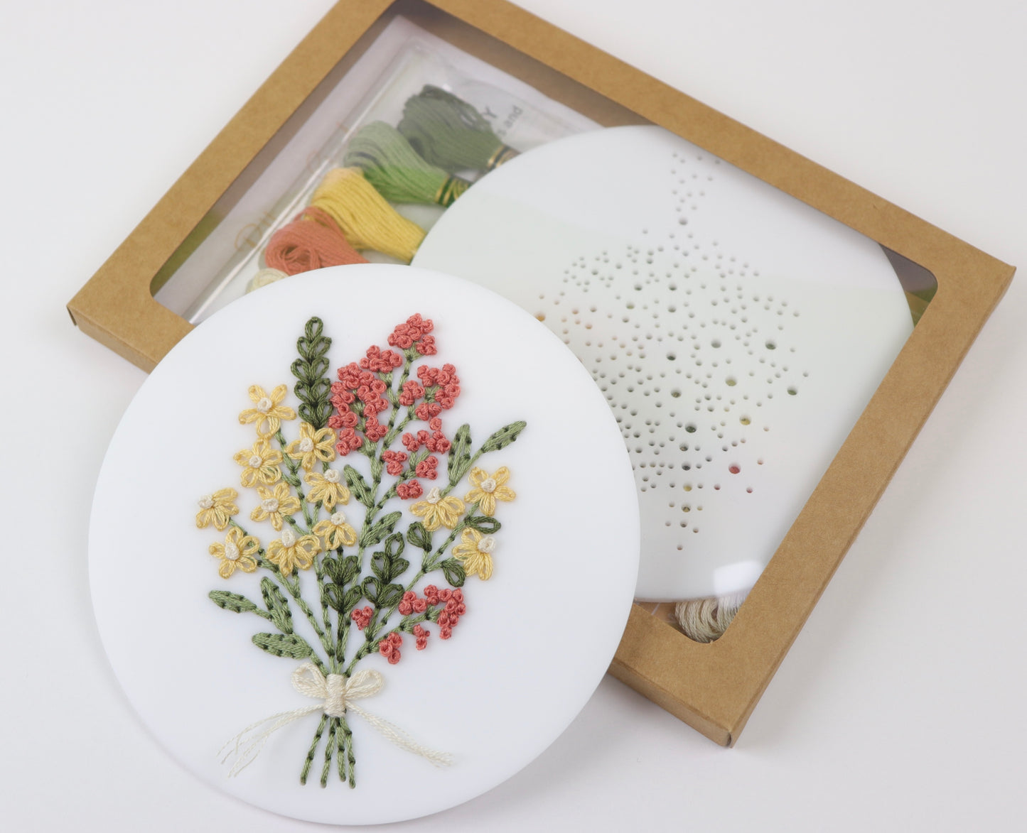 Daisy Bouquet Embroidery Stitch Disk Kit