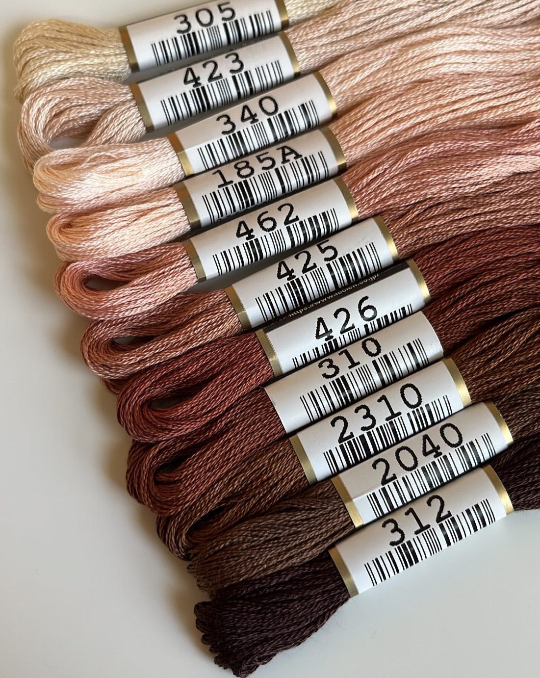 11 skin tone shades ranging from light to dark